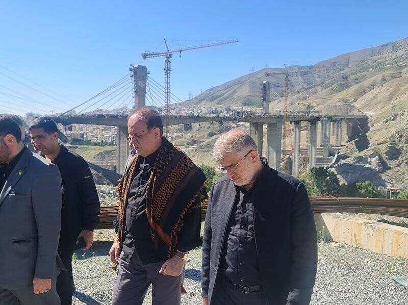 بازدید حاجی‌بابایی از پل B۱ کرج؛ بررسی خسارات حمله اخیر و روند بازسازی