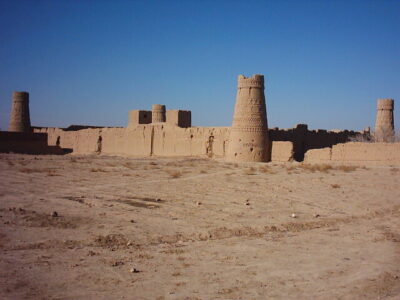 آغاز مرمت عمارت برج یزدان‌آباد شهرستان زرند